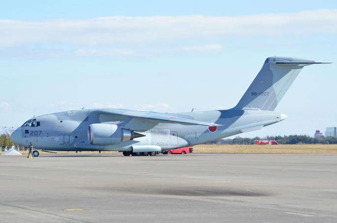 航空自衛隊の最新鋭輸送機C-2　体験搭乗していた